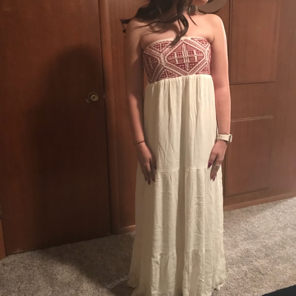 Dress - Picture 5 of 5